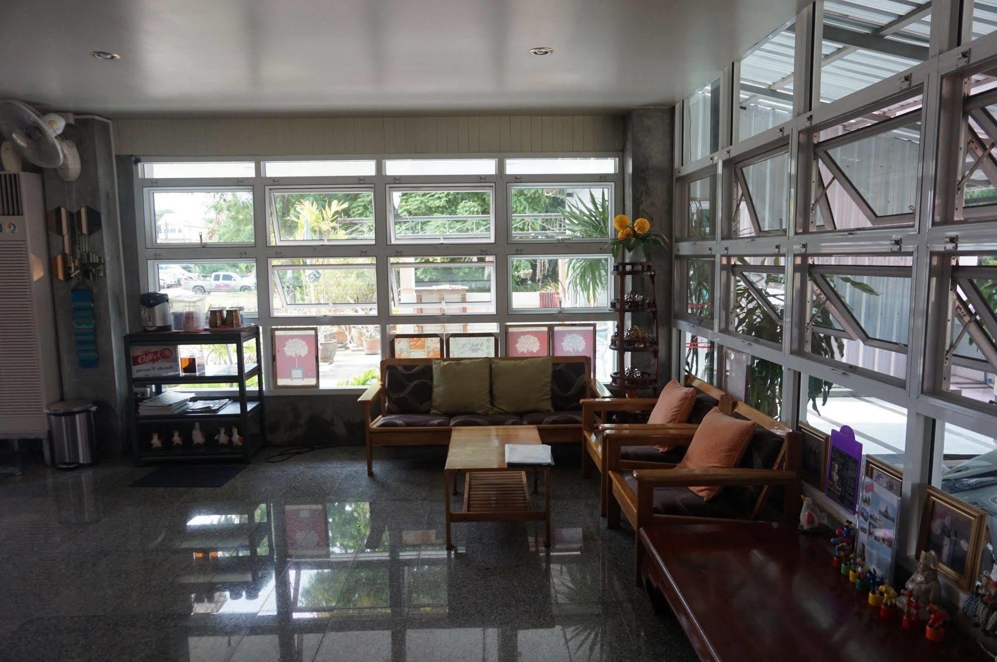 The One Phetchabun Aparthotel Exterior photo